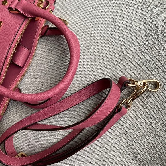 SOLD Michael Kors small Sutton saffiano bag - Picture 6 of 11